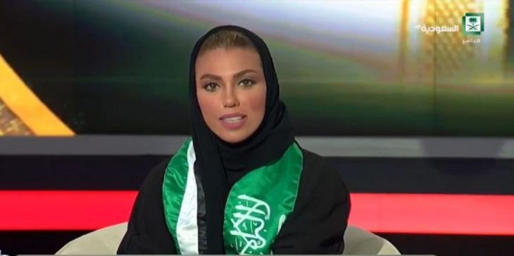 وئام الدخيل أول إعلامية تقدم نشرة الأخبار على القناة السعودية
